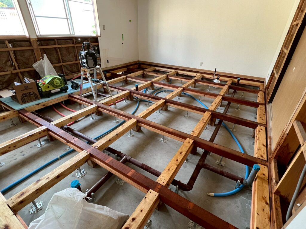 株式会社E様_スイーツ厨房画像before