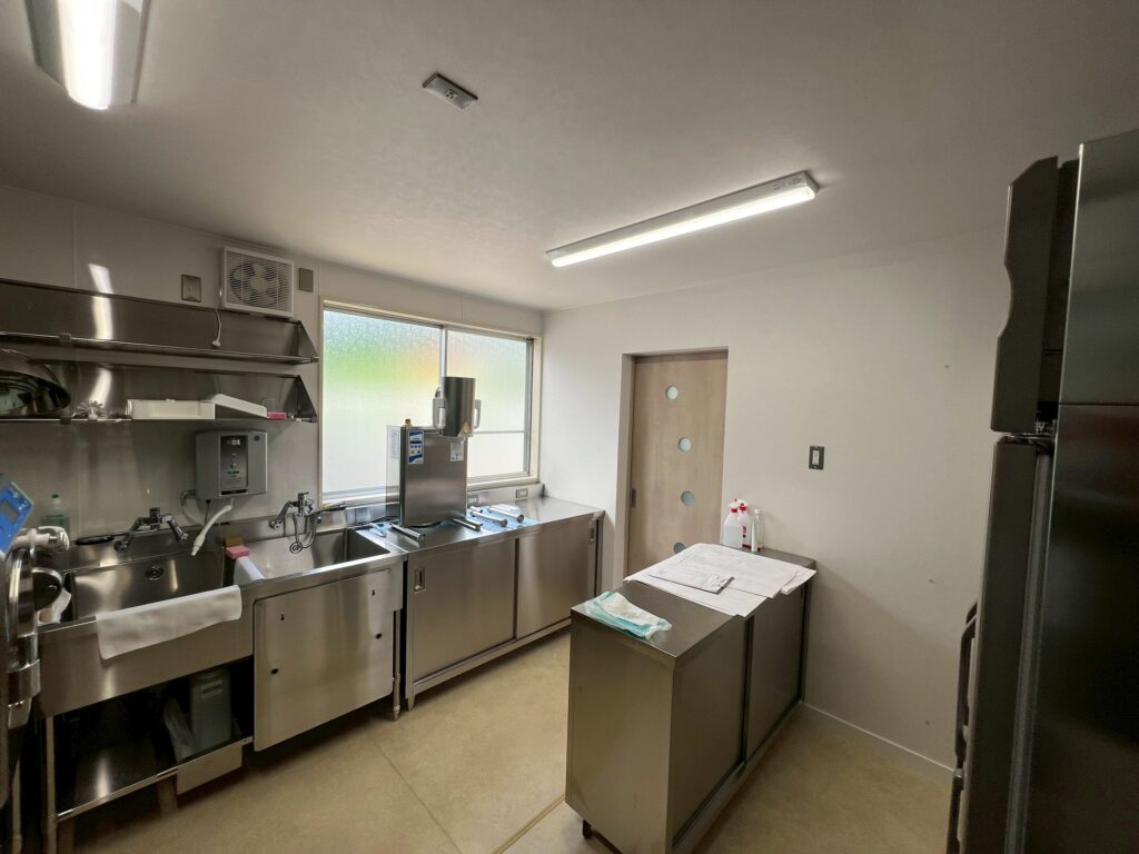 株式会社E様_スイーツ厨房画像