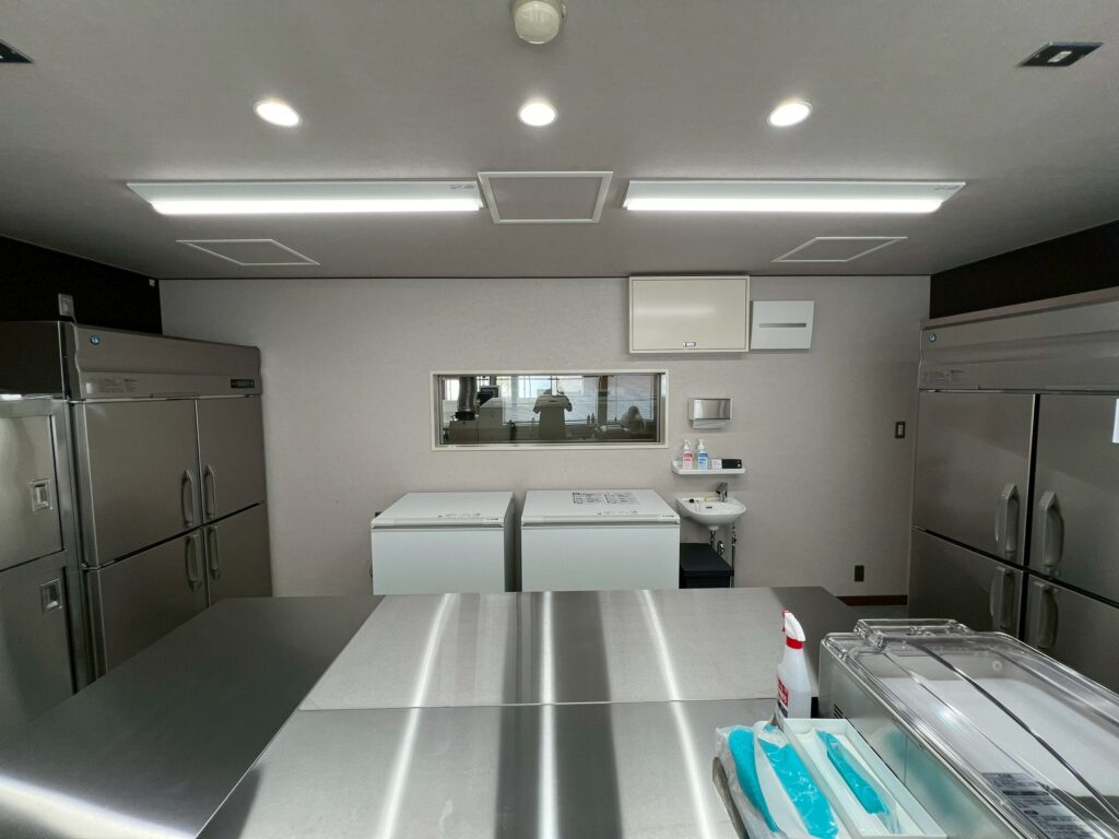 株式会社E様_スイーツ厨房画像